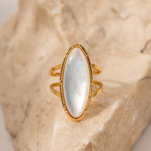 18K Gold Stainless Steel Iridescent White Mother-of-Pearl Oval Ring Luxury Pearl Jewelry in Saudi Arabia