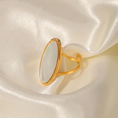 18K Gold Stainless Steel Iridescent White Mother-of-Pearl Oval Ring Luxury Pearl Jewelry in Saudi Arabia