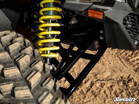 SuperATV Atlas Pro 2 بوصة أذرع A للإزاحة الأمامية لـ Can-Am Maverick X3 - أطلق العنان للوحش مقاس 64 بوصة | أسود in Saudi Arabia