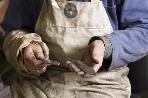 Helle Knives - Speider Gutt (Boy) - شفرات ثابتة - عصا تانغ - المبتدئين ، الكشافة ، التعلم - الفولاذ المقاوم للصدأ - غمد الجلد - مصنوع في النرويج in Kuwait