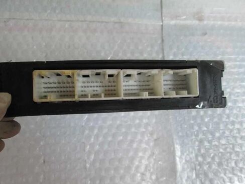 Engine ECM Electronic Control Module 2.0L at Fits 13 Compatible with Subaru Impreza 22765AE761 in Saudi Arabia