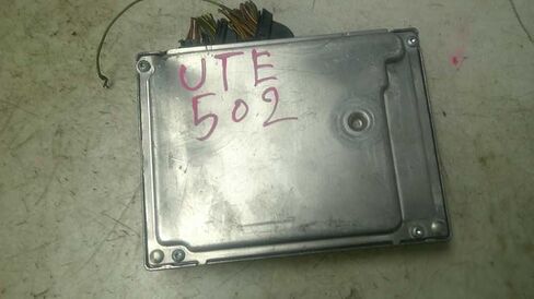 Engine ECM Control Module 4.4L Fits 05-06 Compatible with BMW X5 7 552 310 7552310 in Saudi Arabia