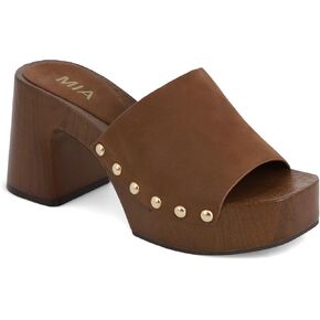 MIA womens Emmerie in Saudi Arabia
