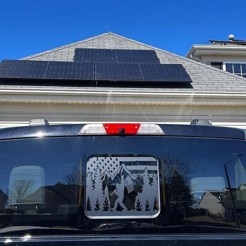 لسيارة Jeep Gladiator JT 2020-2026 ملصق من الفينيل للنافذة الوسطى الخلفية بعلم أمريكي بيج فوت، ملصق فينيل أسود غير لامع بعلم الولايات المتحدة الأمريكية Sasquatch ملحقات شاحنة النافذة الخلفية الوطنية in Kuwait