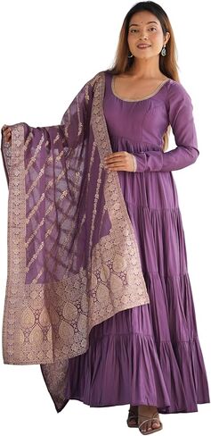مجموعة فساتين Heni Fashion الهندية الناعمة النقية من رامانسيلك تشاندري شوريدار بأكمام أناركلي مع دوباتا in Kuwait