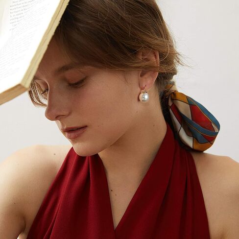 أقراط متدلية من الفضة الإسترليني عيار 14 قيراط مطلية بالذهب عيار 925 مقاس 14 ملم بيضاء مستديرة من اللؤلؤ للنساء أقراط متدلية خفيفة الوزن لمجوهرات الزفاف البسيطة لمجوهرات عيد الميلاد مطلية بالذهب والفضة in Kuwait