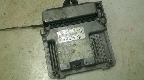 وحدة التحكم في المحرك ECM 2.0L تناسب 11 متوافقة مع VW EOS 06J 906 027 AR 06J906027AR in Saudi Arabia