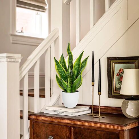 Hollyone نبات الأفعى الاصطناعي بوعاء نباتات Sansevieria Trifasciata، 18 بوصة نباتات استوائية وهمية في أوعية بيضاء للمنزل والمكتب وغرفة الديكور الداخلي وهدايا الانتقال إلى المنزل in Saudi Arabia