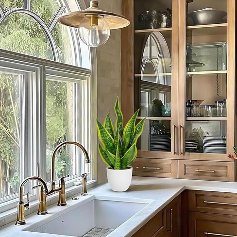 Hollyone نبات الأفعى الاصطناعي بوعاء نباتات Sansevieria Trifasciata، 18 بوصة نباتات استوائية وهمية في أوعية بيضاء للمنزل والمكتب وغرفة الديكور الداخلي وهدايا الانتقال إلى المنزل in Saudi Arabia