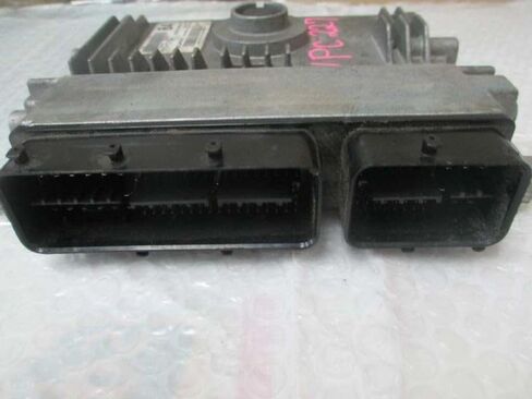 11 متوافق مع وحدة التحكم الإلكترونية لمحرك تويوتا كورولا ECM 89661-02Q60 8966102Q60 in Saudi Arabia