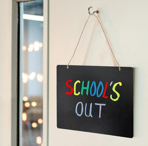 لافتة سبورة مع سلسلة مقاس 8 × 12 بوصة، لافتة لوحة رسائل قابلة للمسح مزدوجة الجوانب، لافتة سبورة خشبية صغيرة مع قلم طباشير سائل، لوحة رسائل معلقة للبار وديكورات المناسبات الخاصة in Kuwait