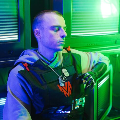 قلادة على شكل رصاصة فاسق مع علامة كلب معدنية على شكل قلادة على شكل فاسق وإكسسوارات أزياء تنكرية وهدايا ميرش الشريرة in Kuwait