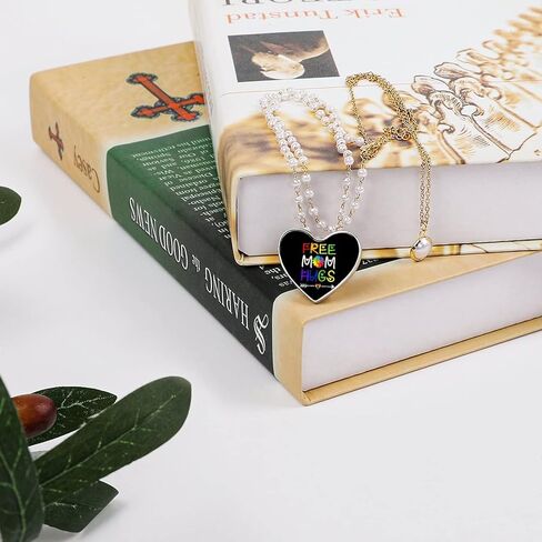 Free Mom Hugs Lgbtq Pride Month Funny Heart Badge Brooch Pins Lapel Tie Pin Button Decorative for Men Women in Saudi Arabia