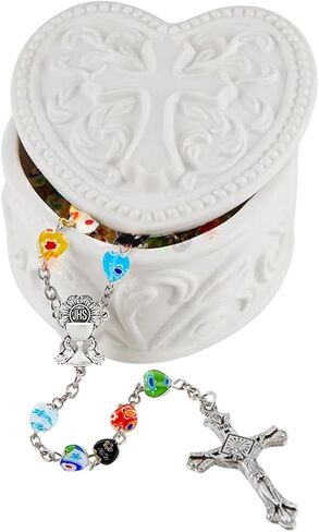 مجموعة هدايا صندوق مسبحة أول مناولة مع مسبحة خرز زجاج مورانو ملون وصندوق مجوهرات من البورسلين الأبيض على شكل قلب in Kuwait