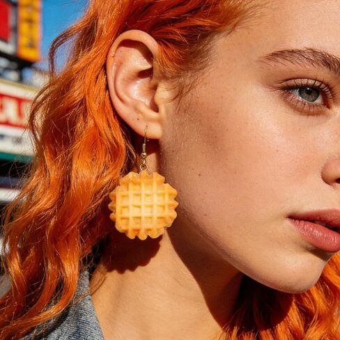 4 أزواج من الأقراط الرجعية المخيفة مجموعة جيتار بيك متدلية وافل سحر قطرات ملونة لمبة ضوء قوطي سبايك مطرز أقراط موسيقى الروك إكسسوارات هدية للرجال والنساء in Kuwait