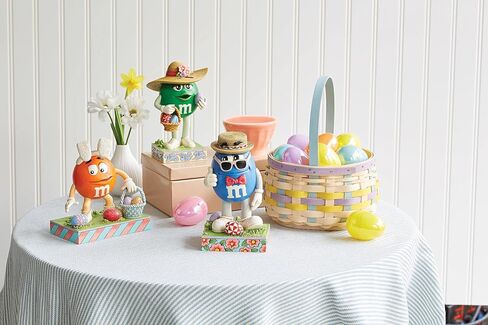 Enesco M&M's by Jim Shore Orange Character Easter Egg Hunt Figurine, 5.51 Inch, Multicolor in Saudi Arabia