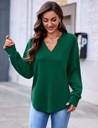 Totatuit بلوزات للنساء الخامس الرقبة كم طويل قمصان فضفاضة خفيفة الوزن منحني هيم بلوزة كاجوال بلايز 2025 خريف غابة خضراء كبيرة in Kuwait