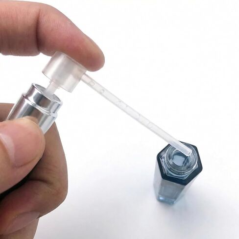 مجموعة إعادة تعبئة العطور، مكونة من 10 قطع من الكولونيا ومجموعة صنع العطور مع صندوق تخزين - تتضمن مضخة نقل، ومستخرج حقنة، وأقماع، وقطارة لإعادة تعبئة زجاجات السفر in Kuwait