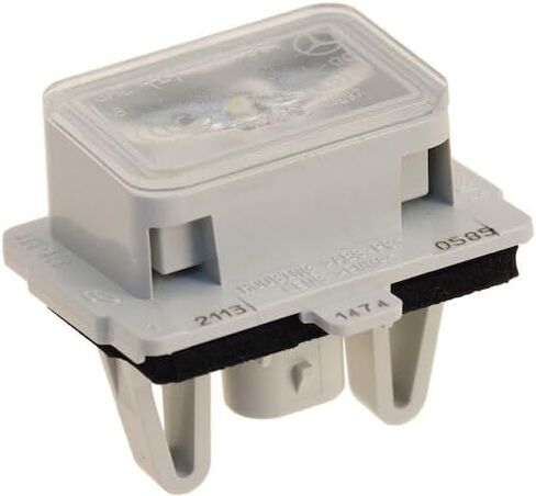 ضوء لوحة الترخيص - متوافق مع 2015-2016، 2020 مرسيدس بنز E350 in Kuwait