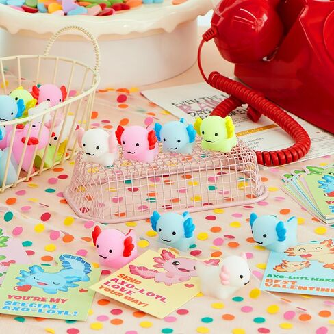 Joyin 28 حزم بطاقات هدايا لعبة Squishy للأطفال ، Kawaii Mochi للضغط مع البطاقات ، Mochi Squishy Toy Leaff Fidget for Kids Classroom Exchange Ribs Form in Kuwait