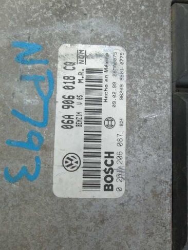 Engine ECM Control Module 2.0L Fits 1999 99 Compatible with VW Beetle 06A 906 018 CQ V in Saudi Arabia