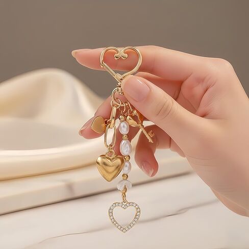 سلسلة مفاتيح على شكل قلب ذهبي مع خرز ومفتاح على شكل قلب - حلية محفظة أنيقة، حلية حقيبة Glod، ملحق حقيبة، حلقة مفاتيح للنساء in Kuwait