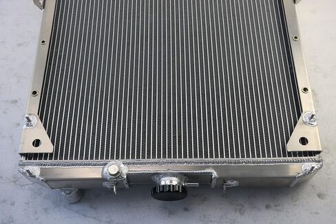 3 Row Aluminum Radiator Replacement for 1994-2016 Isuzu NPR & Chevy GMC W3500 W4500 Forward Truck 3.9 4.8 V8 5.7 6.0 Radiators in Kuwait