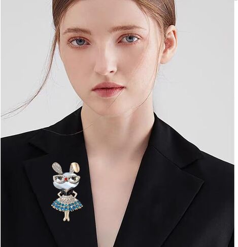 Rhinestone Rabbit Brooch Pin for Women Dainty Crystal Lady Rabbit Brooch Fashion Crystal Bunny Animal Brooches Graduation Souvenir Gift in Saudi Arabia