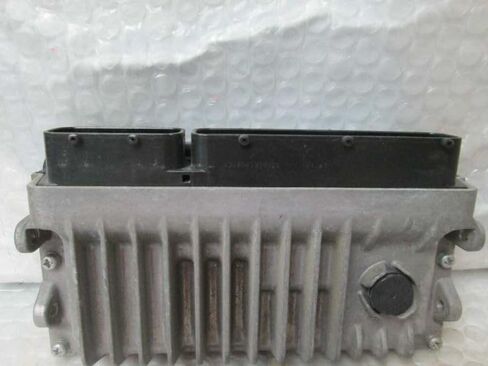 وحدة التحكم الإلكترونية للمحرك ECM FWD تناسب 13 RAV4 89661-0R070 896610R070 in Saudi Arabia