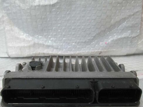 وحدة التحكم الإلكترونية للمحرك ECM FWD تناسب 13 RAV4 89661-0R070 896610R070 in Saudi Arabia