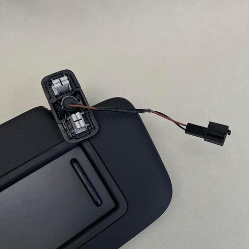 لوحة حاجب الشمس الأمامية السوداء مع مرآة مكياج لسيارة VW Golf 7 MK7 Sunshield 5GG857551 5GG857552 in Kuwait