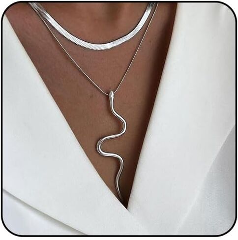 Snake Necklace for Women Snake Jewelry Gothic Serpent Halloween Necklace Punk Goth Snakes Accessories Grunge Halloween Jewelry in Saudi Arabia