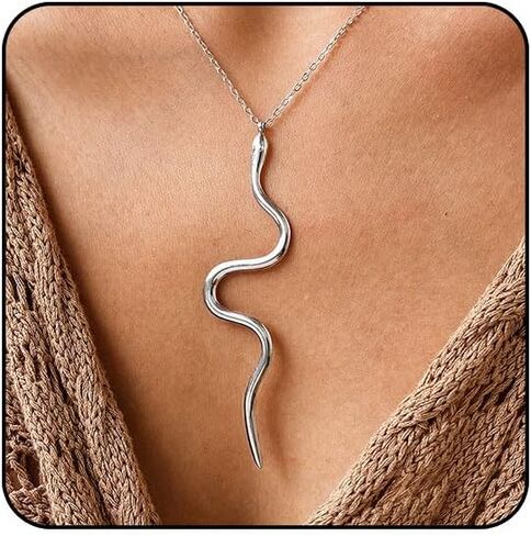 Snake Necklace for Women Snake Jewelry Gothic Serpent Halloween Necklace Punk Goth Snakes Accessories Grunge Halloween Jewelry in Saudi Arabia