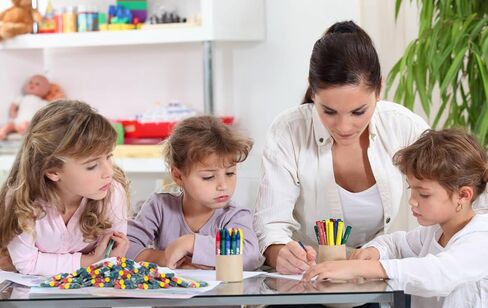 Madisi Crayons Bulk Pack, Regular Size, 4 Colors, 400 Packs, 1600 Count in Kuwait