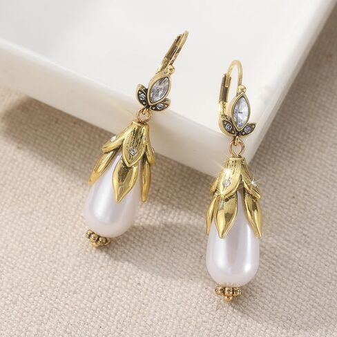 1 Pair of Women's Retro Flower Imitation Pearl Lily Pendant Earrings Inlaid with Synthetic Zirconia, Used As Daily Party Gifts in Saudi Arabia