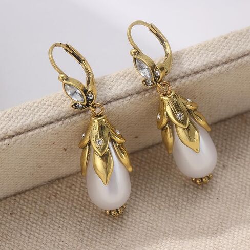 1 Pair of Women's Retro Flower Imitation Pearl Lily Pendant Earrings Inlaid with Synthetic Zirconia, Used As Daily Party Gifts in Saudi Arabia