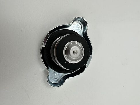 Genuine Yanmar 129107-44590 Radiator Cap for 4TNE106, 2TNV70, 4TNV98T, and 4TNE88 Engines in Kuwait
