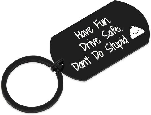 هدايا للمراهقات للابن والابنة هدية عيد ميلاد من الأم للمراهقين والأولاد والبنات استمتعوا بالأمان ولا تفعلوا سلسلة مفاتيح غبية (مستطيلة سوداء)، 1.97 بوصة × 1.10 بوصة in Kuwait
