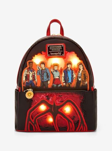 حقيبة ظهر صغيرة مضيئة من Loungefly Stranger Things Group Portrait - BoxLunch حصريًا MULTI NONE in Kuwait