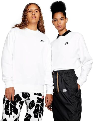 Nike Men's Club Graphic Fleece Crew in Saudi Arabia