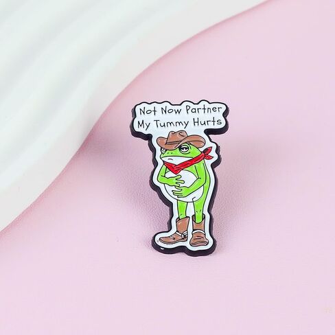 Not Now Partner My Tummy Hurts Sad Cowboy Frog Pin Brooch، دبوس المينا لآلام المعدة، هدية للناجين من آلام البطن ومحارب الأمراض المزمنة، شارة طية صدر السترة الفكاهة المزمنة، ملحقات يوم المرض المضحكة in Kuwait