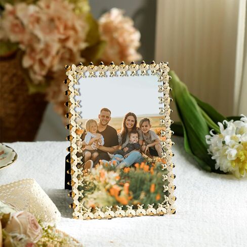 إطار صورة النحلة الذهبية للصور مقاس 4×6 - إطار صورة نحلة مزخرفة أنيقة - هدية مدروسة لذكرى زواجها أو ديكور المنزل المستوحى من الطبيعة in Kuwait