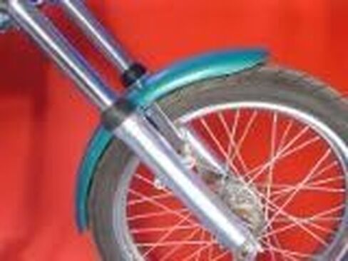 Raw Finish Wide Glide Type Front Fender w/ Chrome Bracket for 19" & 21" Tires in Kuwait