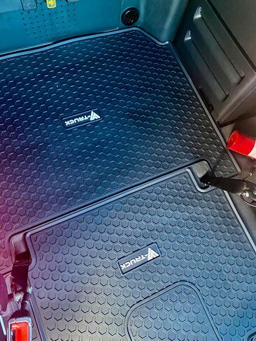 All-Weather 4-Piece Rubber Floor Liner Set Compatible with Freightliner Cascadia 126 (2017–Present) – Heavy-Duty Waterproof Semi Truck Mats – Durable, Easy to Clean, Non-Slip Interior Protection in Kuwait