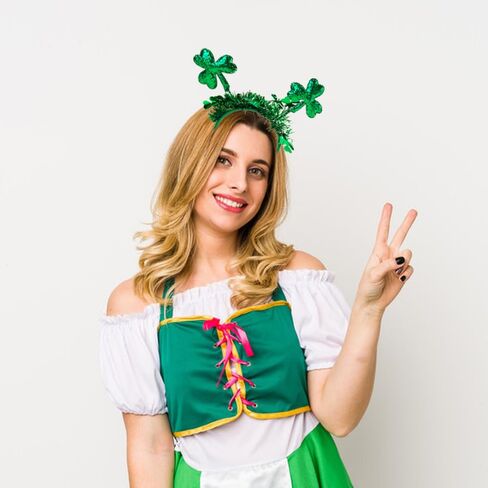 St.Patrick's Day Shamrock Headbands for Women - 1 Pack Green Glitter Hairbands for St.Patrick's Day Costume Party Hair Decoration Irish Lucky Shamrock Design Hair Hoops Heat Bopper Festival Headpiece in Saudi Arabia