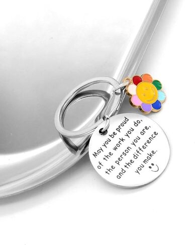 Sunflower Keychain - A Fun Teacher Gift & Unique Birthday Present for Female Educators, Suitable for Gifting to Friends and Teachers in Saudi Arabia