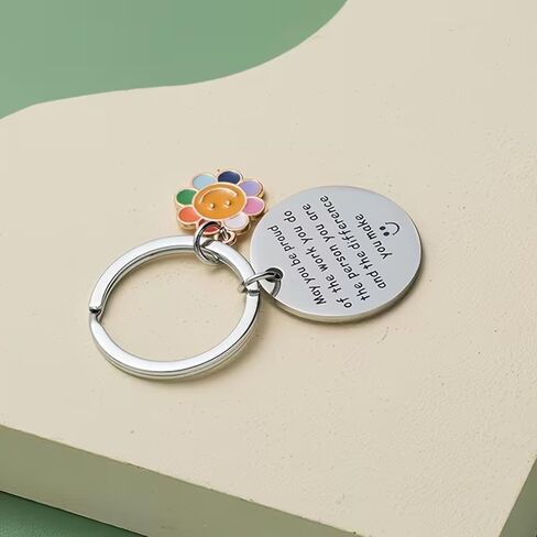 Sunflower Keychain - A Fun Teacher Gift & Unique Birthday Present for Female Educators, Suitable for Gifting to Friends and Teachers in Saudi Arabia