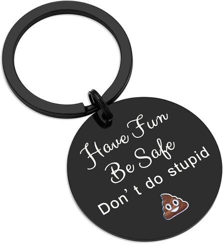 هدايا للمراهقات للابن والابنة هدية عيد ميلاد من الأم للمراهقين والأولاد والبنات استمتعوا بالأمان ولا تفعلوا سلسلة مفاتيح غبية (أسود مستدير)، 1.97 بوصة × 1.10 بوصة in Kuwait