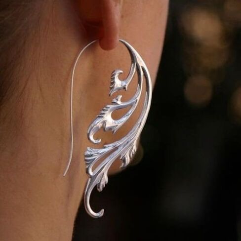 Bohemian Style Copper Material Craftsmen Make Hollow Leaf Earrings, Retro Women's Hanging Earrings, Simple Earrings Suitable for Daily Travel Wear in Saudi Arabia