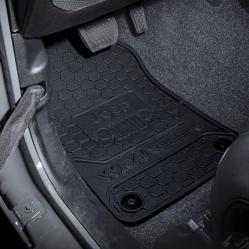 سجادات أرضية السيارة الأمامية من البلاستيك 001805R01 Jeep Wrangler مخصصة من المصنع لسنوات موديل 2019-2023 باللون الأسود in Saudi Arabia